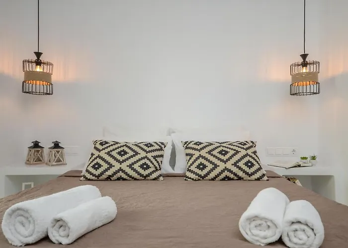 Saint George * Naxos City