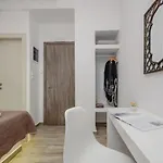 Saint George Hotel *