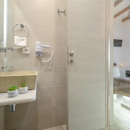 Saint George 호텔 *