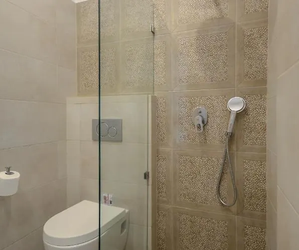 Saint George Hotel *